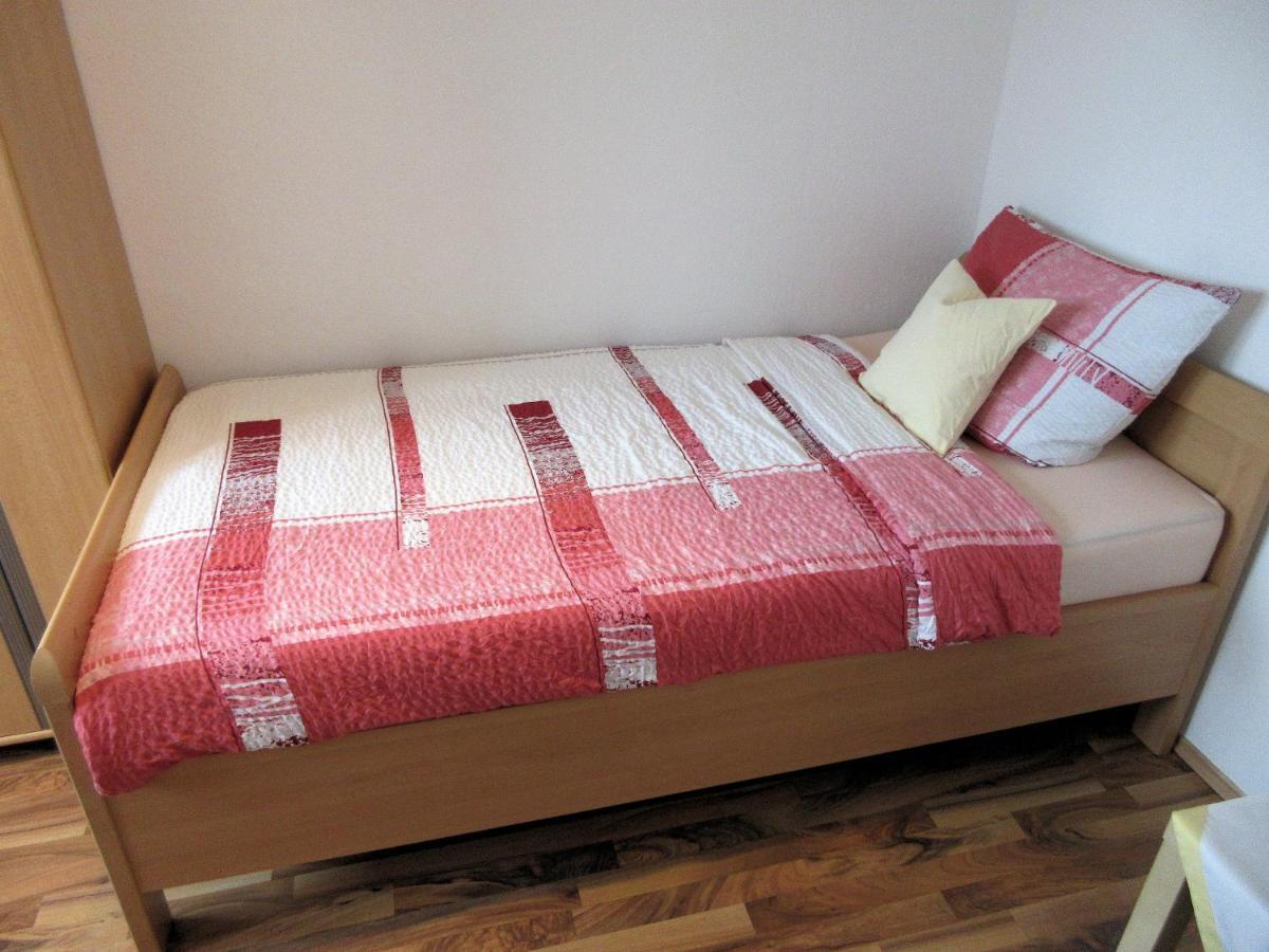 Private Apartment Near Fair Ground Hanovra Exterior foto